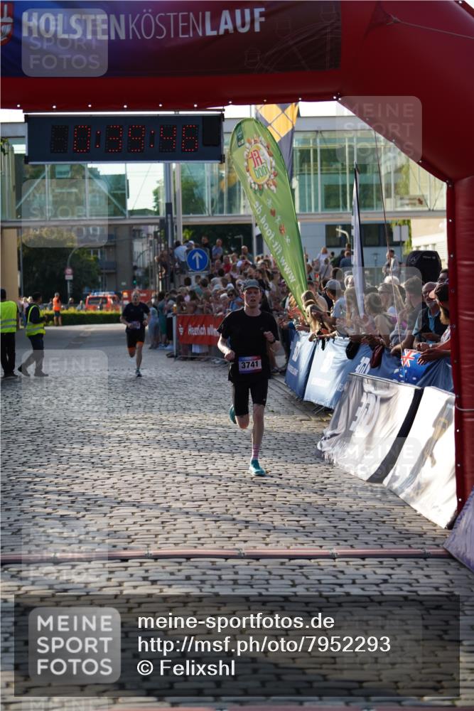 13.06.2025 - Holstenköstenlauf Felixshl http://msf.ph/oto/7952293 13.06.2025 19:39:45 Laufen 2352, 3741 meine-sportfotos.de