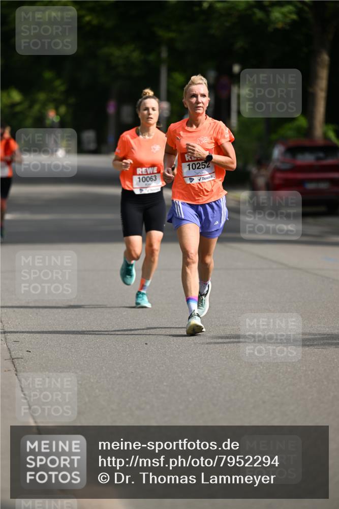 15.06.2025 - REWE Women's Run Dr. Thomas Lammeyer http://msf.ph/oto/7952294 15.06.2025 09:39:01 Laufen 10063, 10252 meine-sportfotos.de