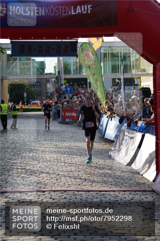13.06.2025 - Holstenköstenlauf Felixshl http://msf.ph/oto/7952298 13.06.2025 19:39:45 Laufen 2352, 3741 meine-sportfotos.de