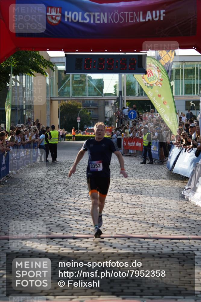 13.06.2025 - Holstenköstenlauf Felixshl http://msf.ph/oto/7952358 13.06.2025 19:39:51 Laufen 2352 meine-sportfotos.de