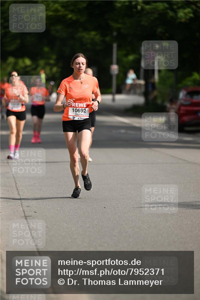 15.06.2025 - REWE Women's Run Dr. Thomas Lammeyer http://msf.ph/oto/7952371 15.06.2025 09:39:16 Laufen 10692 meine-sportfotos.de