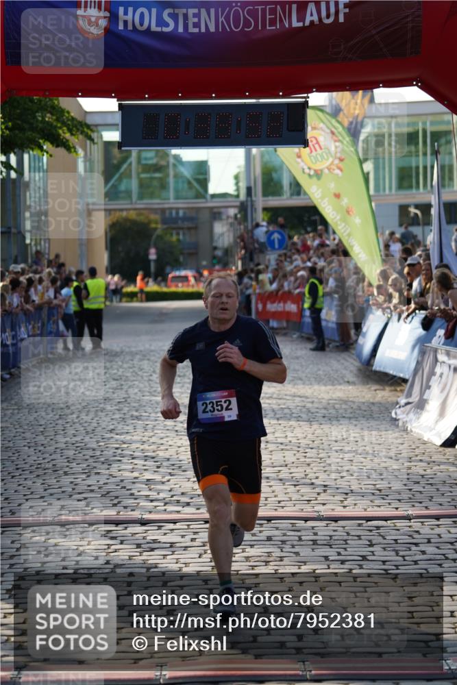 13.06.2025 - Holstenköstenlauf Felixshl http://msf.ph/oto/7952381 13.06.2025 19:39:52 Laufen 2352 meine-sportfotos.de
