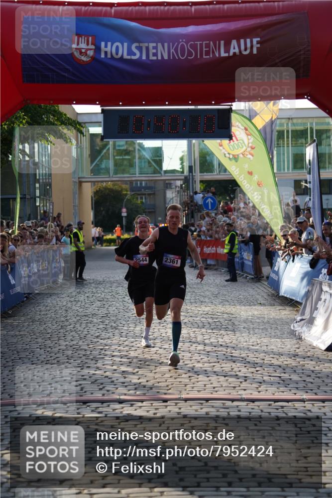 13.06.2025 - Holstenköstenlauf Felixshl http://msf.ph/oto/7952424 13.06.2025 19:40:10 Laufen 2361, 2544 meine-sportfotos.de