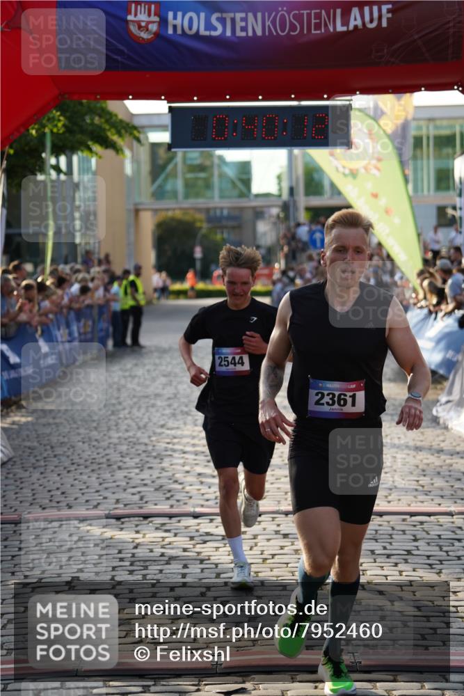 13.06.2025 - Holstenköstenlauf Felixshl http://msf.ph/oto/7952460 13.06.2025 19:40:11 Laufen 2361, 2544 meine-sportfotos.de