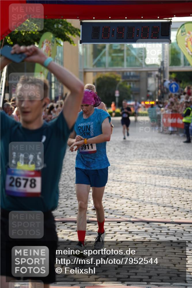 13.06.2025 - Holstenköstenlauf Felixshl http://msf.ph/oto/7952544 13.06.2025 19:41:01 Laufen 2039, 2188, 2678, 3911 meine-sportfotos.de