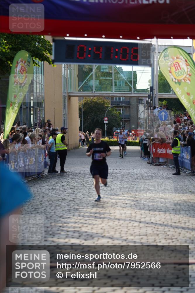 13.06.2025 - Holstenköstenlauf Felixshl http://msf.ph/oto/7952566 13.06.2025 19:41:05 Laufen 2039, 2188, 3911 meine-sportfotos.de