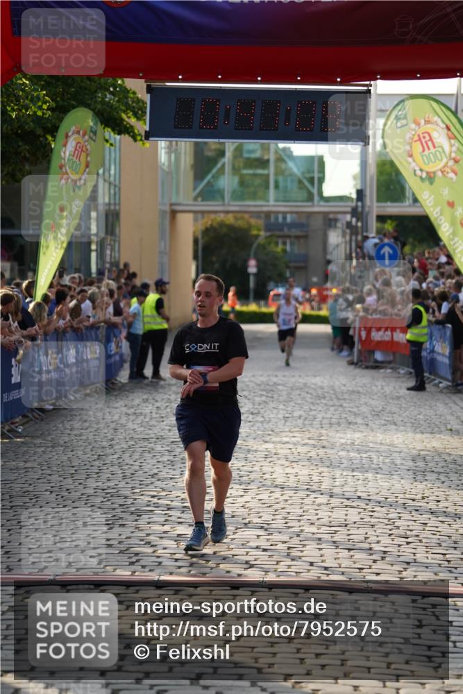 13.06.2025 - Holstenköstenlauf Felixshl http://msf.ph/oto/7952575 13.06.2025 19:41:08 Laufen 2188, 3230 meine-sportfotos.de