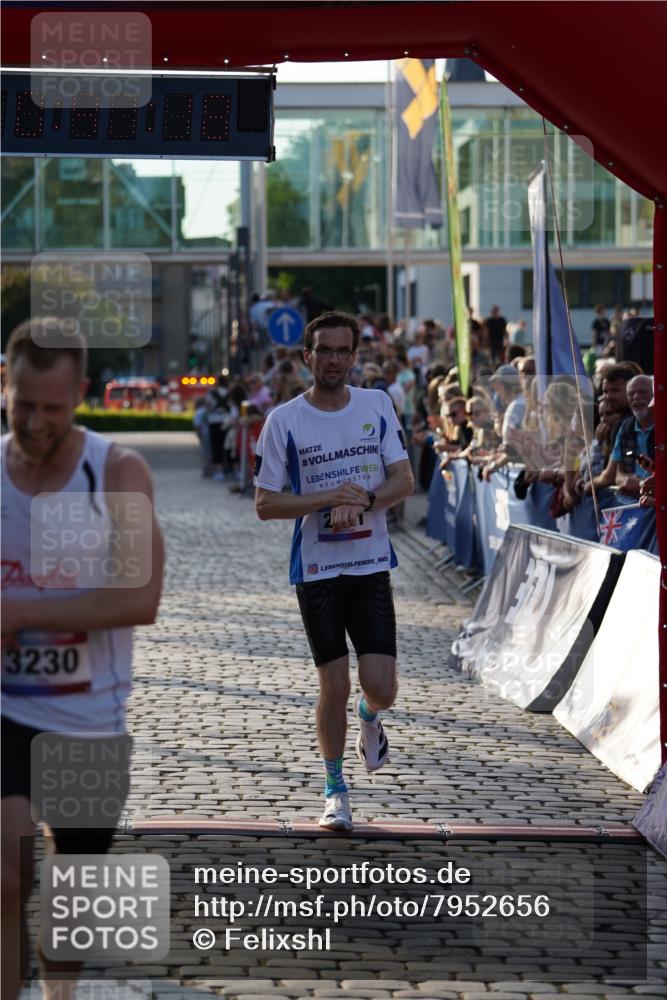 13.06.2025 - Holstenköstenlauf Felixshl http://msf.ph/oto/7952656 13.06.2025 19:41:17 Laufen 2281, 3230 meine-sportfotos.de
