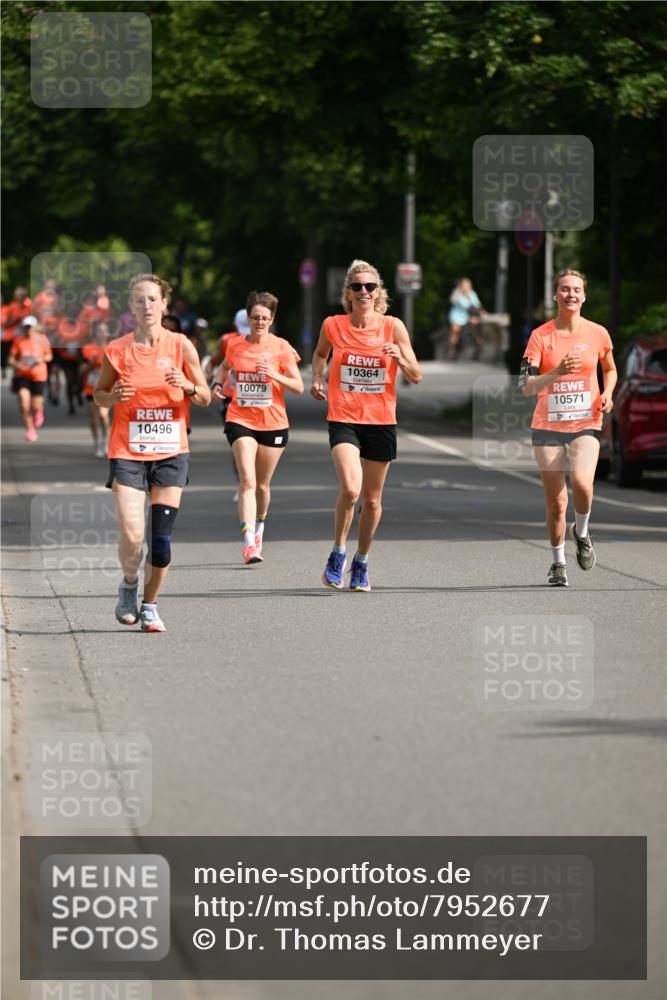 15.06.2025 - REWE Women's Run Dr. Thomas Lammeyer http://msf.ph/oto/7952677 15.06.2025 09:40:27 Laufen 10364, 10079, 10496, 10571 meine-sportfotos.de