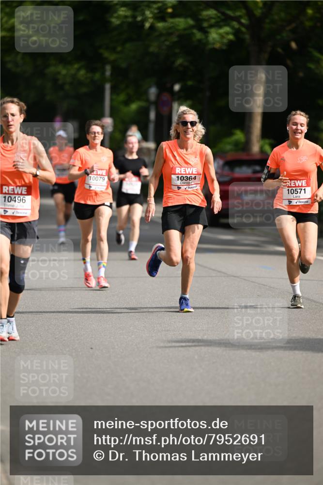 15.06.2025 - REWE Women's Run Dr. Thomas Lammeyer http://msf.ph/oto/7952691 15.06.2025 09:40:29 Laufen 10496, 10079, 10364, 10571 meine-sportfotos.de