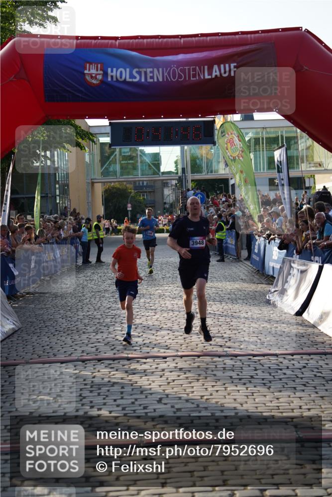 13.06.2025 - Holstenköstenlauf Felixshl http://msf.ph/oto/7952696 13.06.2025 19:41:46 Laufen 2466, 3948 meine-sportfotos.de