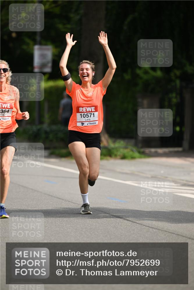 15.06.2025 - REWE Women's Run Dr. Thomas Lammeyer http://msf.ph/oto/7952699 15.06.2025 09:40:30 Laufen 364, 10571 meine-sportfotos.de