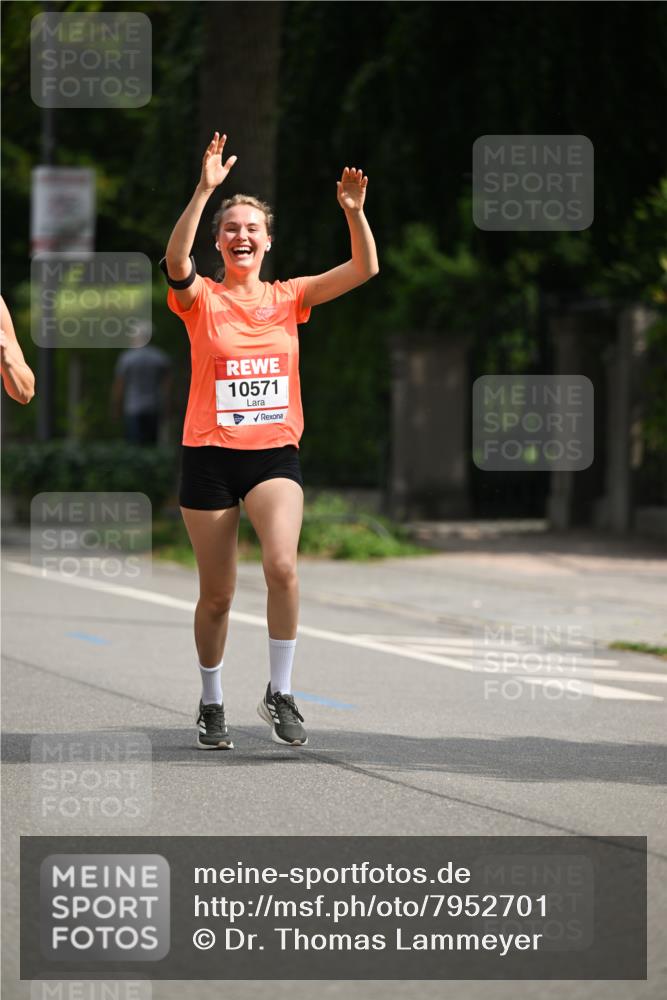 15.06.2025 - REWE Women's Run Dr. Thomas Lammeyer http://msf.ph/oto/7952701 15.06.2025 09:40:30 Laufen 10571 meine-sportfotos.de