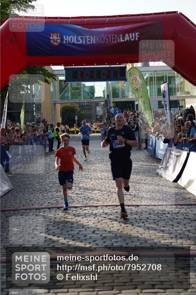 13.06.2025 - Holstenköstenlauf Felixshl http://msf.ph/oto/7952708 13.06.2025 19:41:46 Laufen 2466, 3948 meine-sportfotos.de