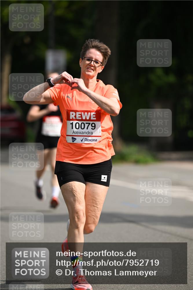 15.06.2025 - REWE Women's Run Dr. Thomas Lammeyer http://msf.ph/oto/7952719 15.06.2025 09:40:34 Laufen 10079 meine-sportfotos.de