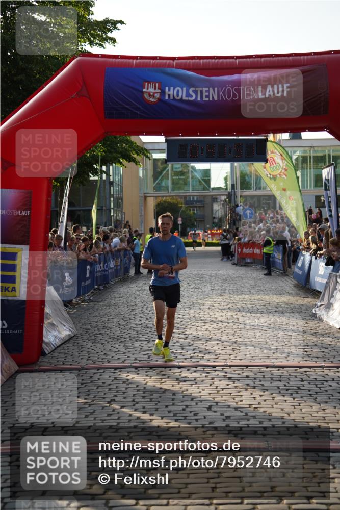 13.06.2025 - Holstenköstenlauf Felixshl http://msf.ph/oto/7952746 13.06.2025 19:41:50 Laufen 2466, 3948 meine-sportfotos.de