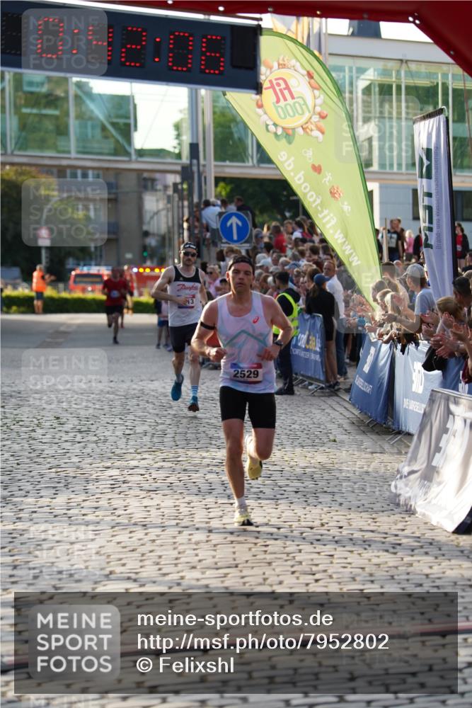 13.06.2025 - Holstenköstenlauf Felixshl http://msf.ph/oto/7952802 13.06.2025 19:42:05 Laufen 2529, 3213 meine-sportfotos.de