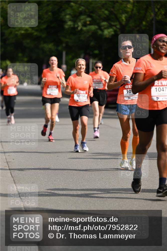 15.06.2025 - REWE Women's Run Dr. Thomas Lammeyer http://msf.ph/oto/7952822 15.06.2025 09:40:50 Laufen 10, 10156 meine-sportfotos.de