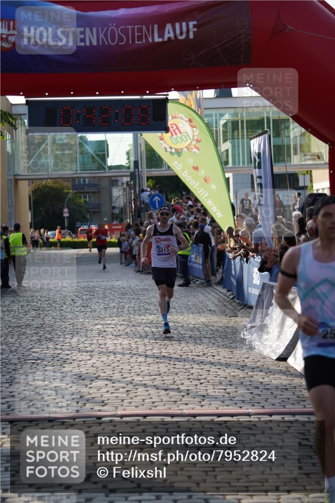 13.06.2025 - Holstenköstenlauf Felixshl http://msf.ph/oto/7952824 13.06.2025 19:42:07 Laufen 2529, 3213 meine-sportfotos.de