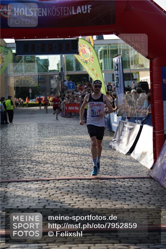 13.06.2025 - Holstenköstenlauf Felixshl http://msf.ph/oto/7952859 13.06.2025 19:42:09 Laufen 2529, 3213, 3811 meine-sportfotos.de