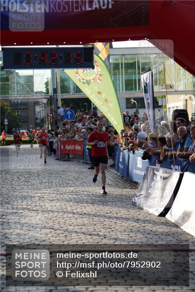 13.06.2025 - Holstenköstenlauf Felixshl http://msf.ph/oto/7952902 13.06.2025 19:42:14 Laufen 3650, 3811 meine-sportfotos.de