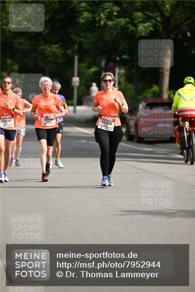 15.06.2025 - REWE Women's Run Dr. Thomas Lammeyer http://msf.ph/oto/7952944 15.06.2025 09:41:11 Laufen 10666, 101, 2, 10366 meine-sportfotos.de