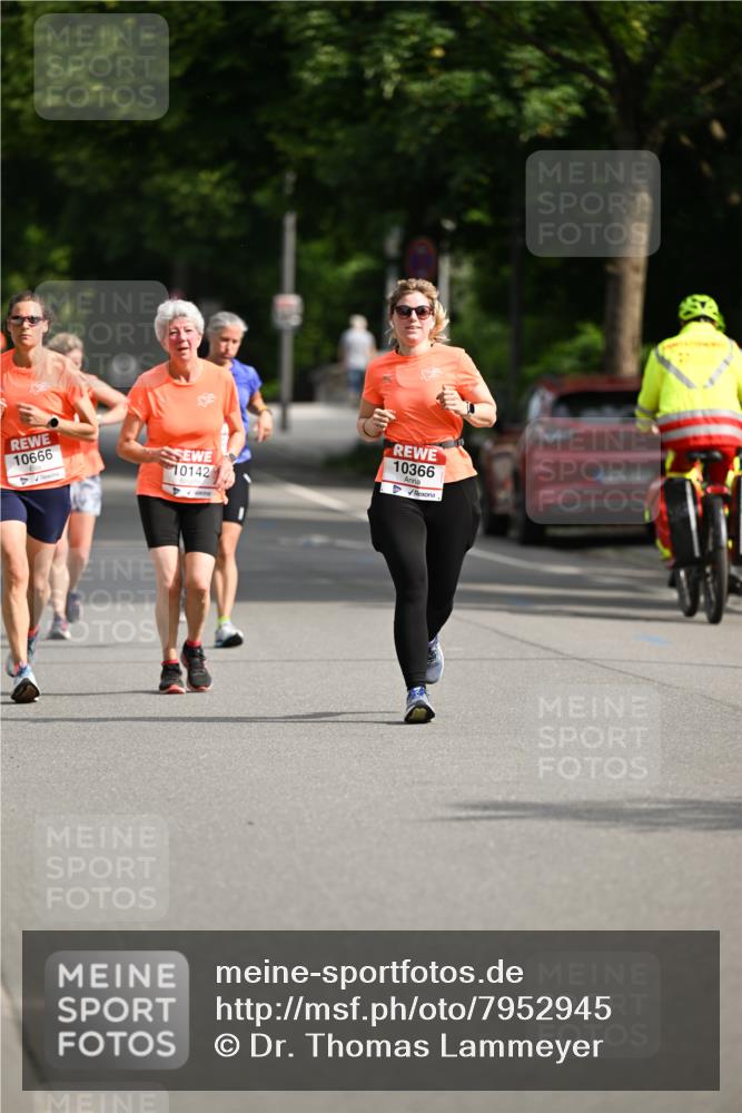 15.06.2025 - REWE Women's Run Dr. Thomas Lammeyer http://msf.ph/oto/7952945 15.06.2025 09:41:11 Laufen 10666, 10142, 10366 meine-sportfotos.de