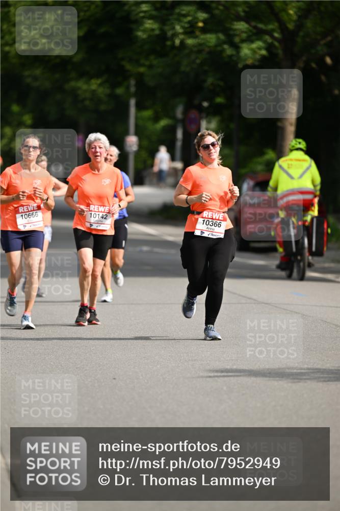 15.06.2025 - REWE Women's Run Dr. Thomas Lammeyer http://msf.ph/oto/7952949 15.06.2025 09:41:11 Laufen 10666, 10142, 10366 meine-sportfotos.de