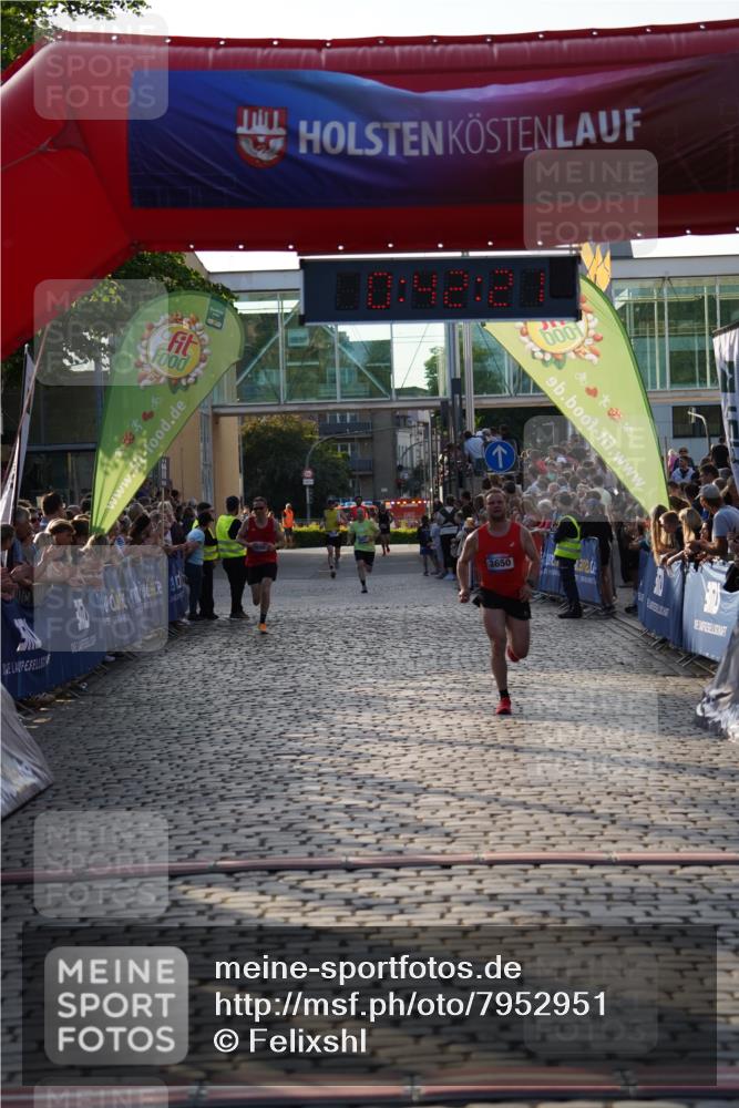13.06.2025 - Holstenköstenlauf Felixshl http://msf.ph/oto/7952951 13.06.2025 19:42:20 Laufen 2690, 2801, 3650, 3811 meine-sportfotos.de