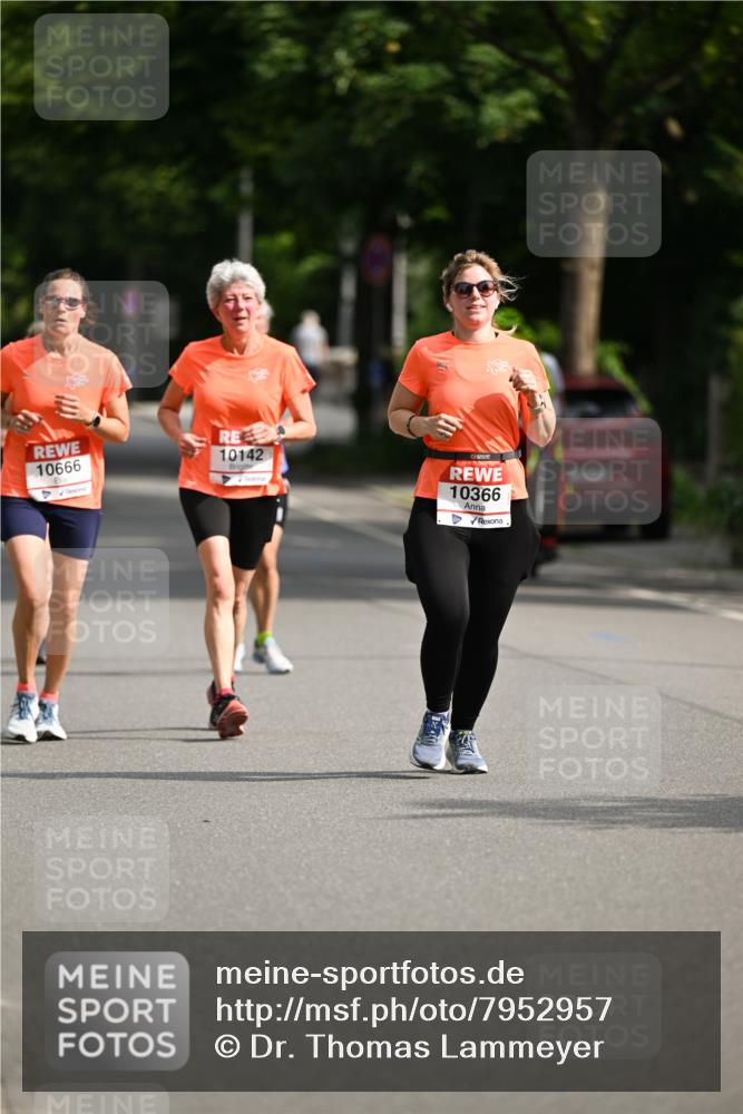 15.06.2025 - REWE Women's Run Dr. Thomas Lammeyer http://msf.ph/oto/7952957 15.06.2025 09:41:12 Laufen 10666, 10142, 10366 meine-sportfotos.de