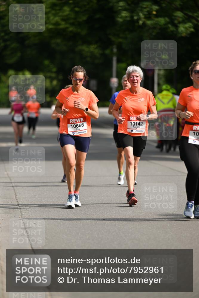 15.06.2025 - REWE Women's Run Dr. Thomas Lammeyer http://msf.ph/oto/7952961 15.06.2025 09:41:13 Laufen 10666, 10142, 10 meine-sportfotos.de