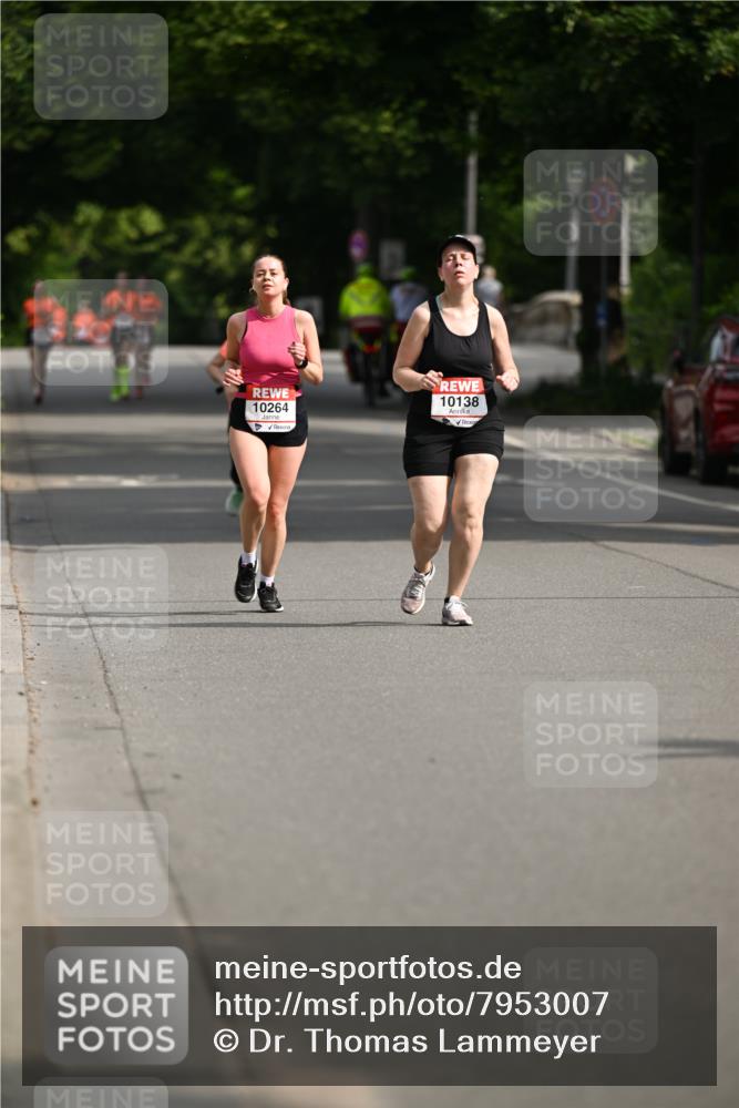 15.06.2025 - REWE Women's Run Dr. Thomas Lammeyer http://msf.ph/oto/7953007 15.06.2025 09:41:19 Laufen 10264, 10138 meine-sportfotos.de