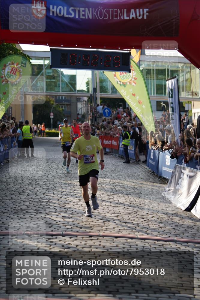 13.06.2025 - Holstenköstenlauf Felixshl http://msf.ph/oto/7953018 13.06.2025 19:42:28 Laufen 2106, 2129, 2690, 2801 meine-sportfotos.de