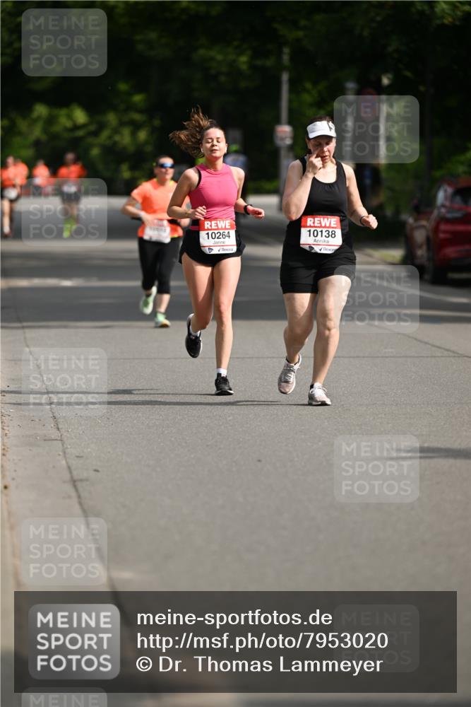 15.06.2025 - REWE Women's Run Dr. Thomas Lammeyer http://msf.ph/oto/7953020 15.06.2025 09:41:21 Laufen 10264, 10138 meine-sportfotos.de