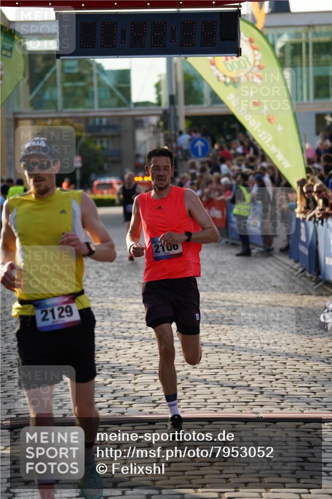 13.06.2025 - Holstenköstenlauf Felixshl http://msf.ph/oto/7953052 13.06.2025 19:42:33 Laufen 2106, 2129, 2230 meine-sportfotos.de