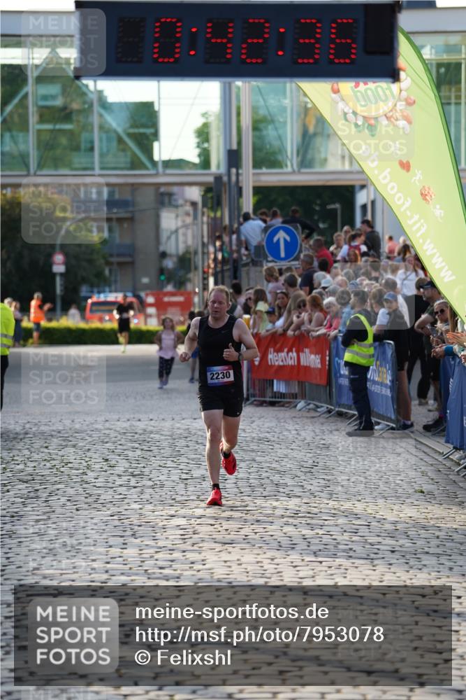 13.06.2025 - Holstenköstenlauf Felixshl http://msf.ph/oto/7953078 13.06.2025 19:42:35 Laufen 2106, 2129, 2230 meine-sportfotos.de