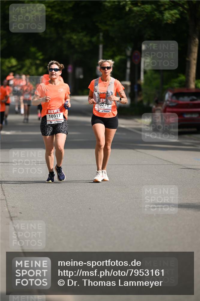 15.06.2025 - REWE Women's Run Dr. Thomas Lammeyer http://msf.ph/oto/7953161 15.06.2025 09:42:05 Laufen 10317, 0276 meine-sportfotos.de