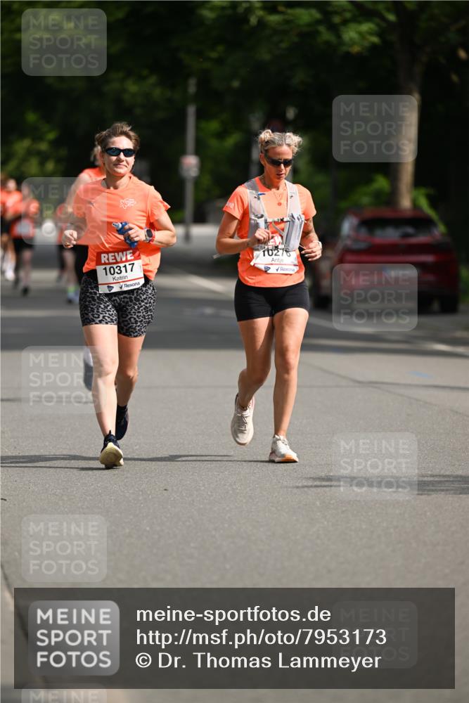 15.06.2025 - REWE Women's Run Dr. Thomas Lammeyer http://msf.ph/oto/7953173 15.06.2025 09:42:06 Laufen 10317, 10276 meine-sportfotos.de