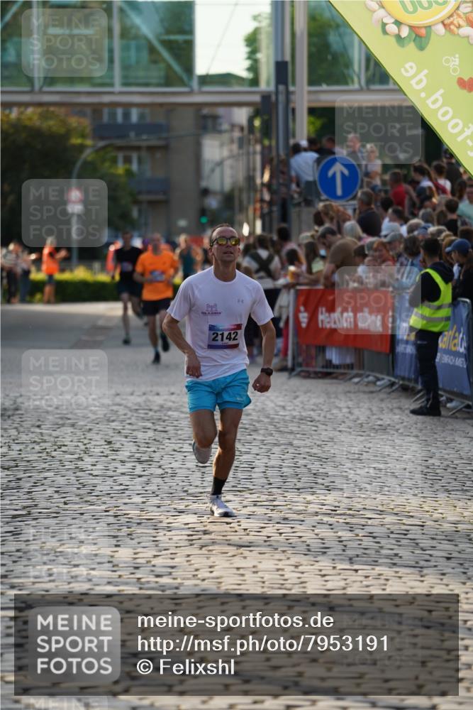 13.06.2025 - Holstenköstenlauf Felixshl http://msf.ph/oto/7953191 13.06.2025 19:42:57 Laufen 2142, 2315 meine-sportfotos.de
