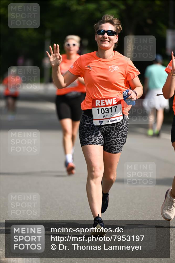 15.06.2025 - REWE Women's Run Dr. Thomas Lammeyer http://msf.ph/oto/7953197 15.06.2025 09:42:09 Laufen 17, 10317 meine-sportfotos.de