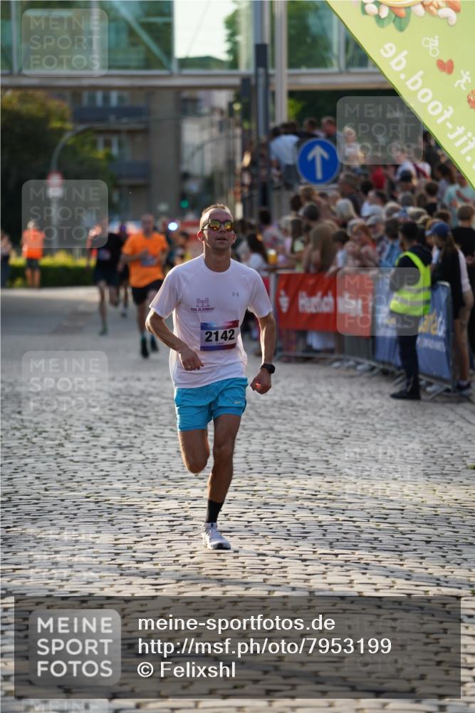 13.06.2025 - Holstenköstenlauf Felixshl http://msf.ph/oto/7953199 13.06.2025 19:42:58 Laufen 2142, 2315, 2473 meine-sportfotos.de
