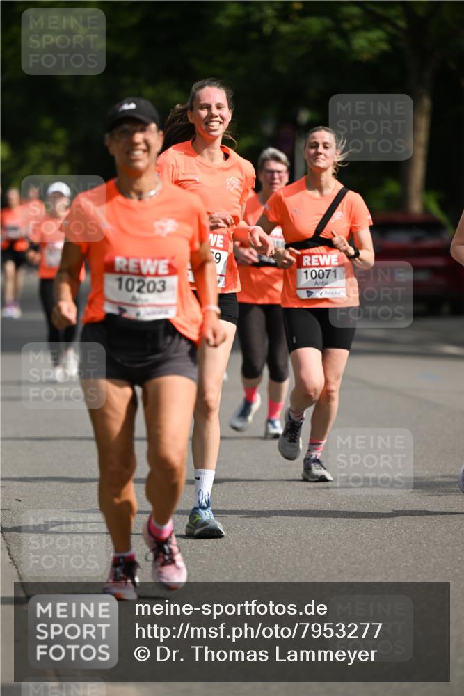 15.06.2025 - REWE Women's Run Dr. Thomas Lammeyer http://msf.ph/oto/7953277 15.06.2025 09:42:21 Laufen 9, 10203, 10071 meine-sportfotos.de