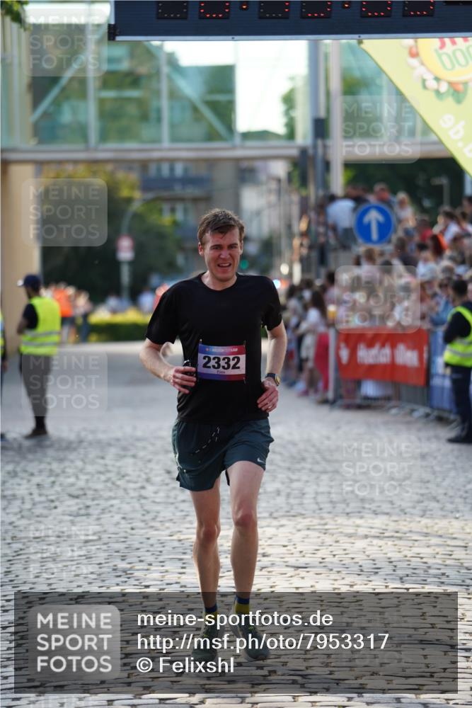 13.06.2025 - Holstenköstenlauf Felixshl http://msf.ph/oto/7953317 13.06.2025 19:43:08 Laufen 2332, 2411, 2473 meine-sportfotos.de
