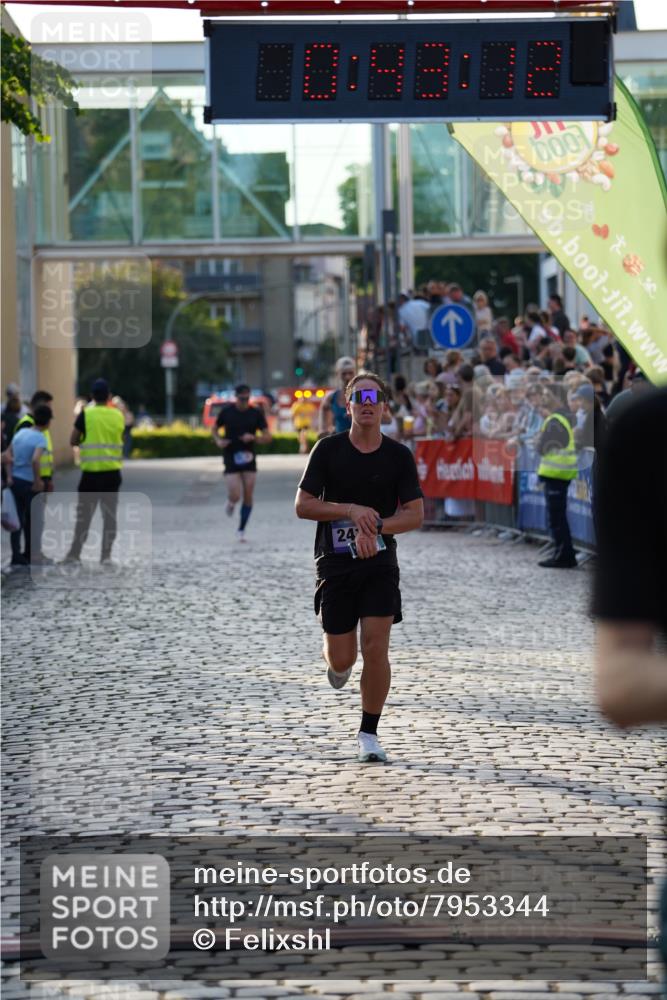 13.06.2025 - Holstenköstenlauf Felixshl http://msf.ph/oto/7953344 13.06.2025 19:43:12 Laufen 2081, 2139, 2332, 2411 meine-sportfotos.de