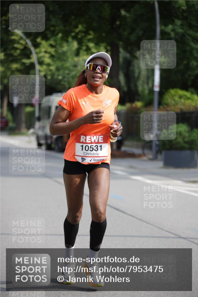 15.06.2025 - REWE Women's Run Jannik Wohlers http://msf.ph/oto/7953475 15.06.2025 08:48:38 Laufen 10531 meine-sportfotos.de