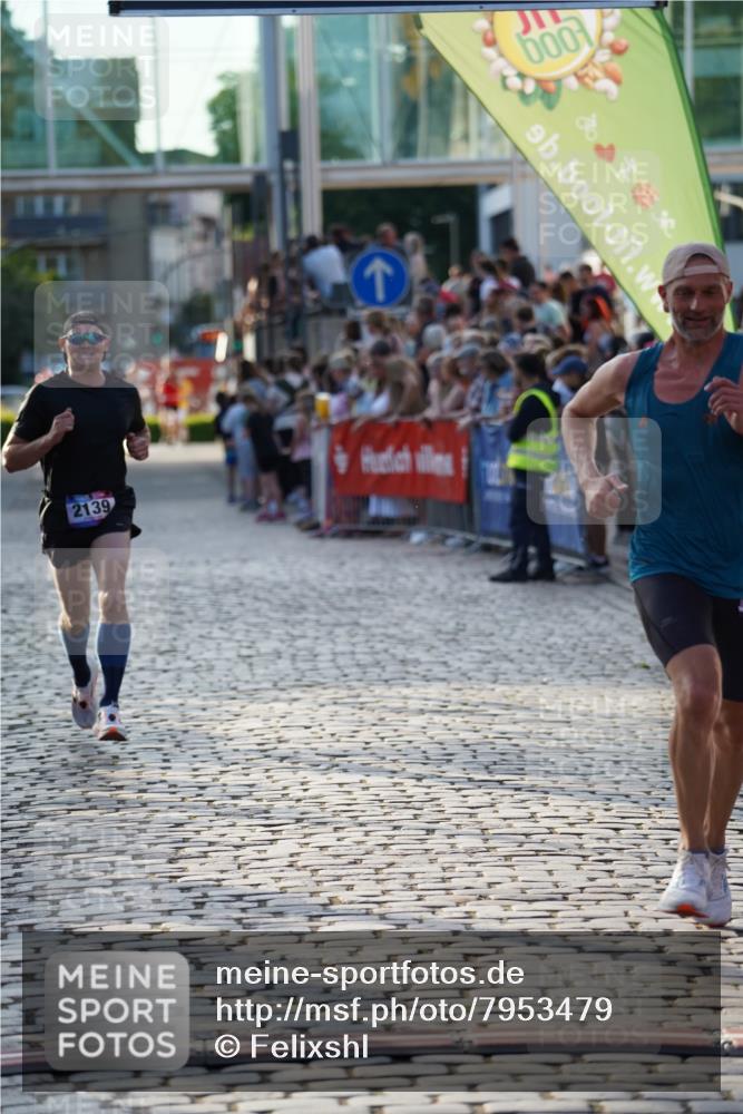 13.06.2025 - Holstenköstenlauf Felixshl http://msf.ph/oto/7953479 13.06.2025 19:43:17 Laufen 2081, 2139, 2411 meine-sportfotos.de