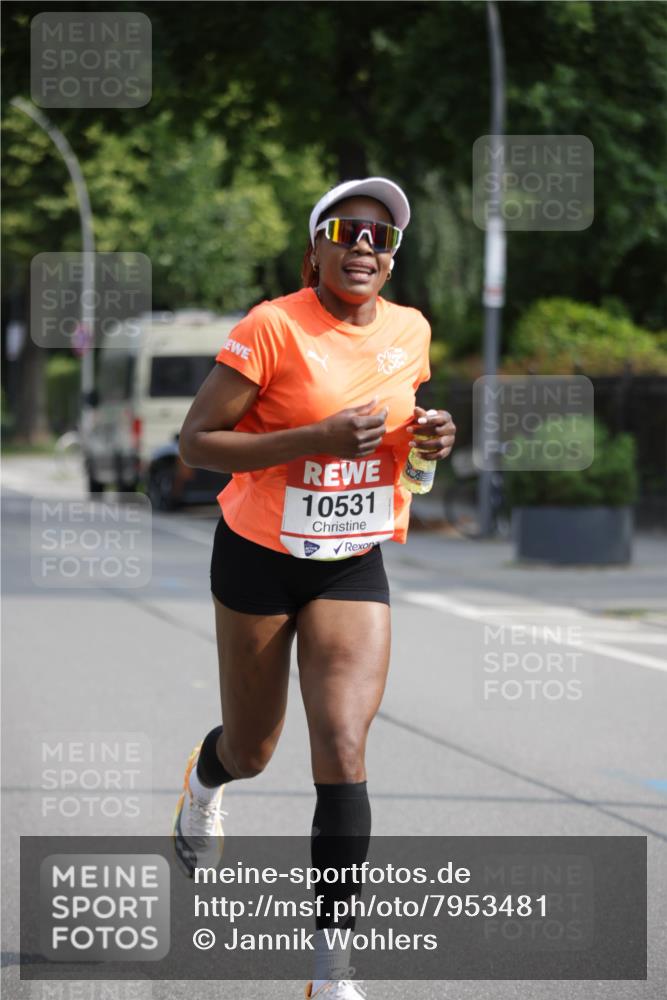 15.06.2025 - REWE Women's Run Jannik Wohlers http://msf.ph/oto/7953481 15.06.2025 08:48:38 Laufen 10531 meine-sportfotos.de