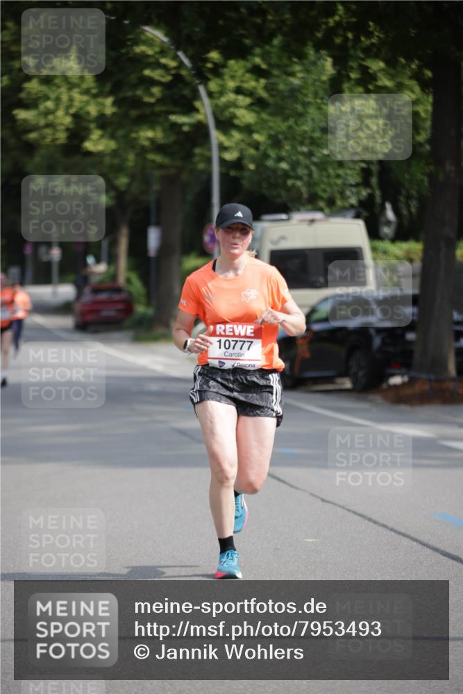 15.06.2025 - REWE Women's Run Jannik Wohlers http://msf.ph/oto/7953493 15.06.2025 08:48:43 Laufen 10777 meine-sportfotos.de