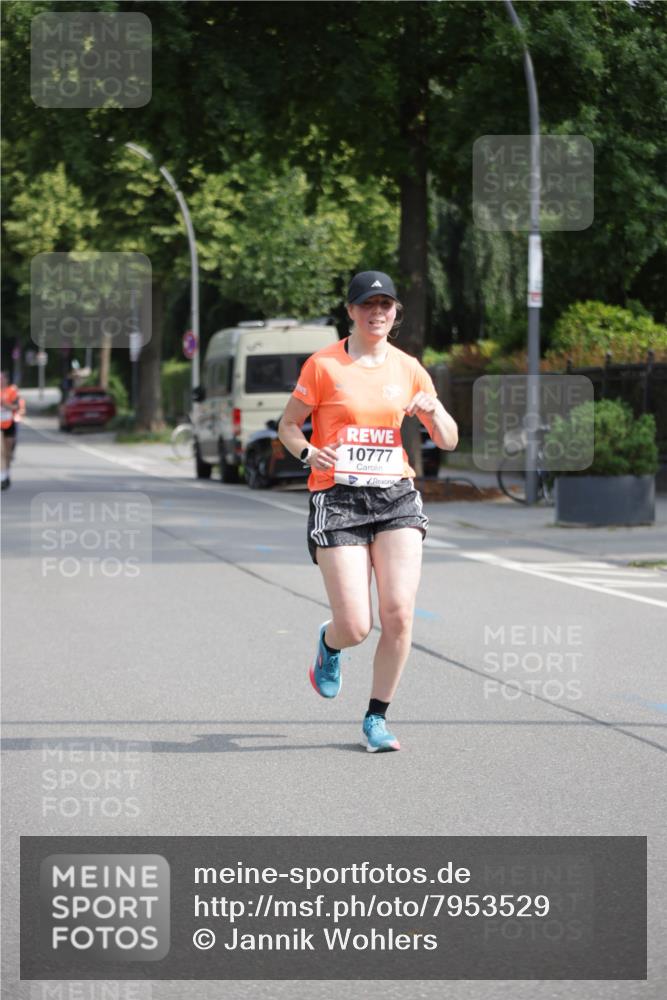 15.06.2025 - REWE Women's Run Jannik Wohlers http://msf.ph/oto/7953529 15.06.2025 08:48:44 Laufen 10777 meine-sportfotos.de