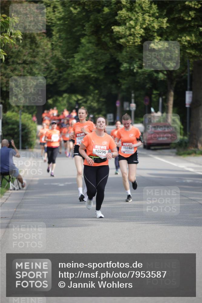 15.06.2025 - REWE Women's Run Jannik Wohlers http://msf.ph/oto/7953587 15.06.2025 08:48:47 Laufen 1064, 1024, 10296 meine-sportfotos.de